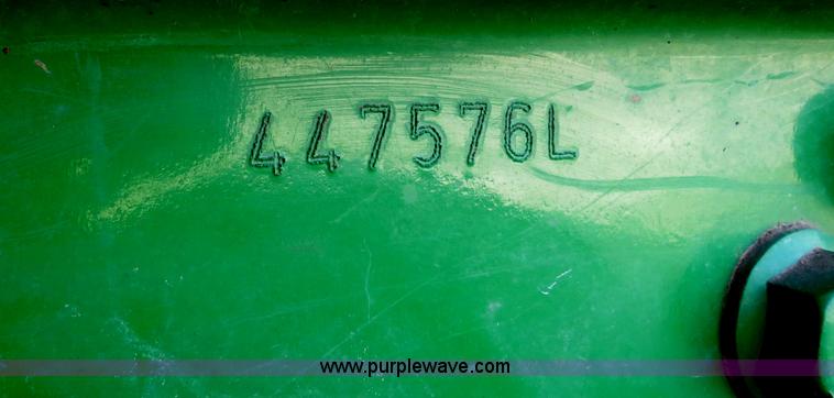 image for item B4822 2004 John Deere 467 round baler