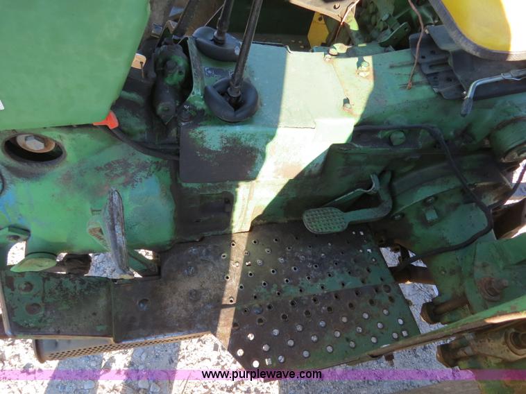 image for item B4823 1974 John Deere 2030 tractor