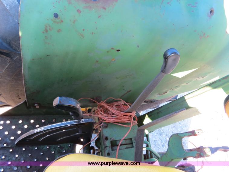 image for item B4823 1974 John Deere 2030 tractor