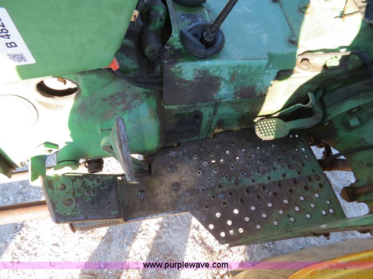 image for item B4823 1974 John Deere 2030 tractor