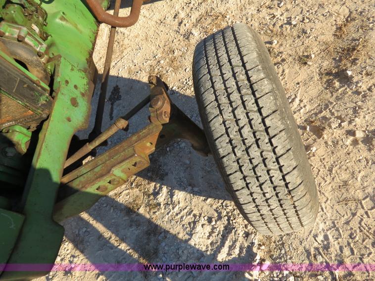image for item B4823 1974 John Deere 2030 tractor