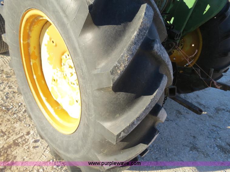 image for item B4823 1974 John Deere 2030 tractor