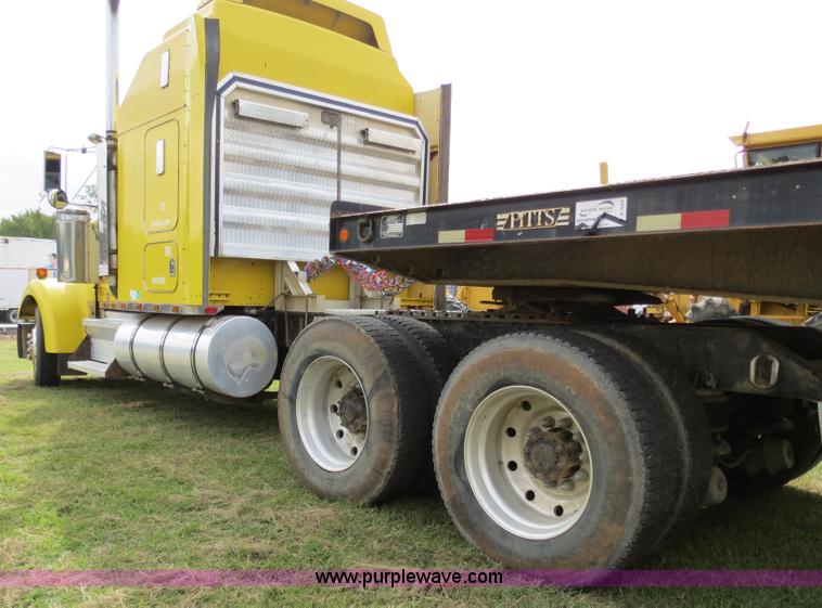 image for item B4825 1994 Kenworth W900B semi truck