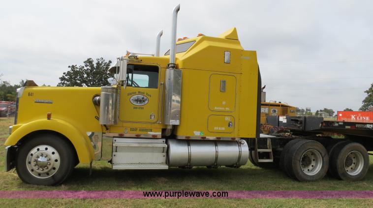 image for item B4825 1994 Kenworth W900B semi truck