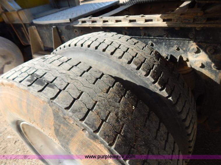 image for item B4825 1994 Kenworth W900B semi truck