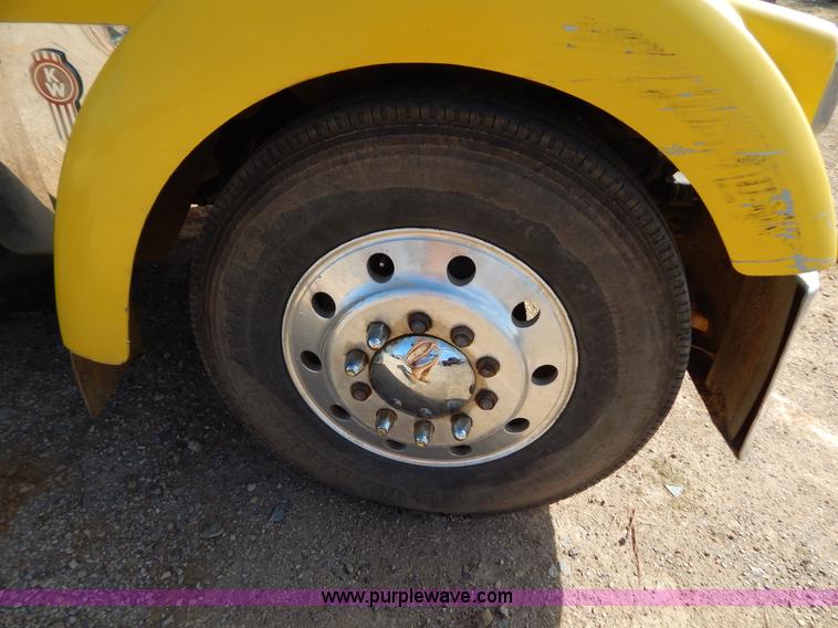 image for item B4825 1994 Kenworth W900B semi truck