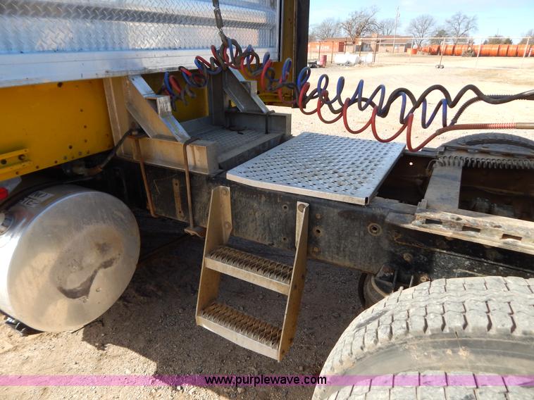 image for item B4825 1994 Kenworth W900B semi truck