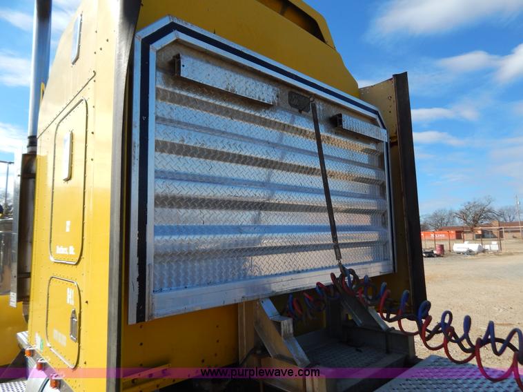 image for item B4825 1994 Kenworth W900B semi truck