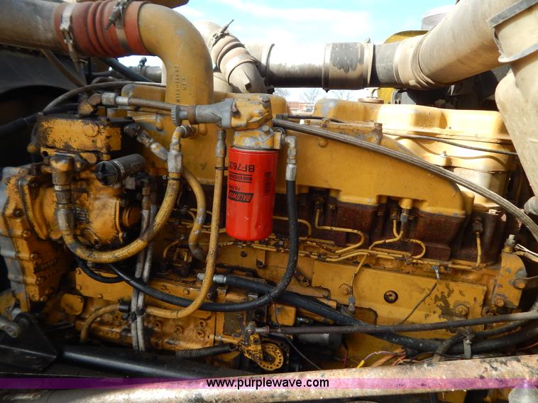 image for item B4825 1994 Kenworth W900B semi truck