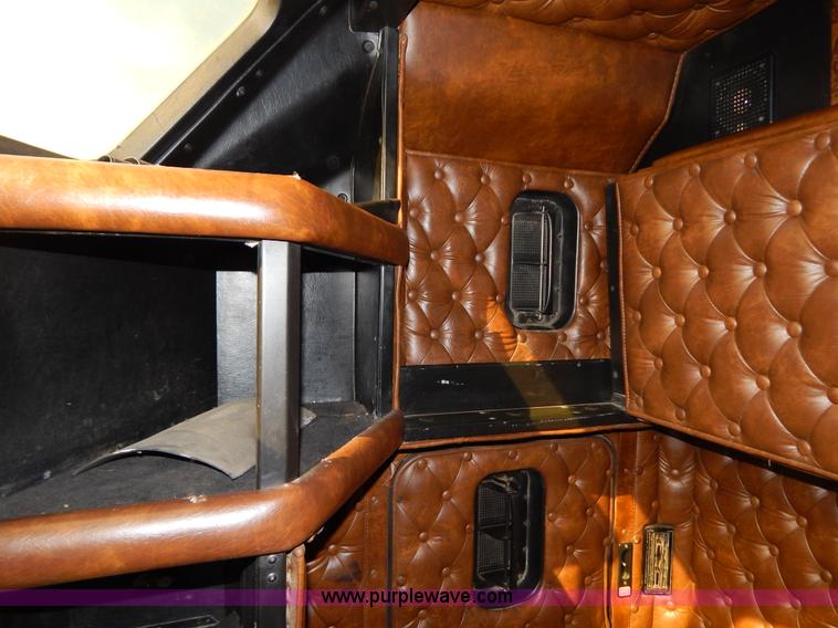 image for item B4825 1994 Kenworth W900B semi truck