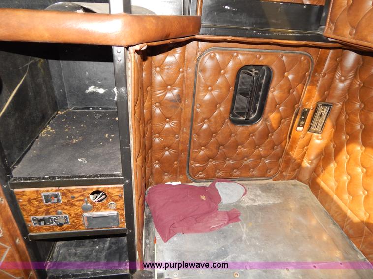 image for item B4825 1994 Kenworth W900B semi truck