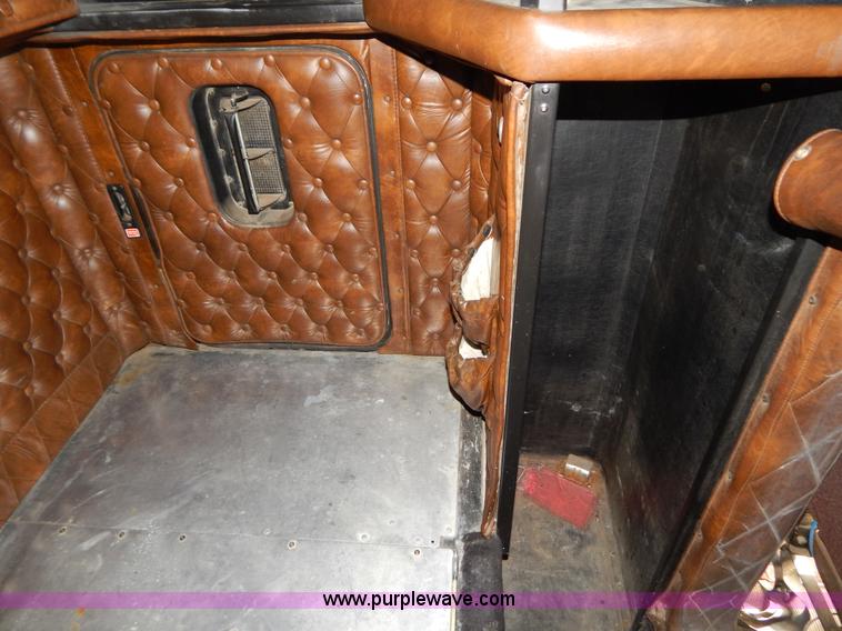 image for item B4825 1994 Kenworth W900B semi truck