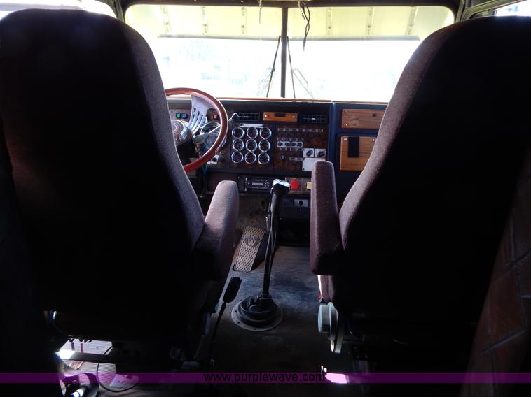 image for item B4825 1994 Kenworth W900B semi truck