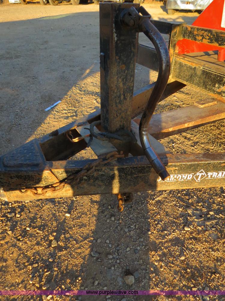 image for item B4830 2002 Diamond T flatbed trailer