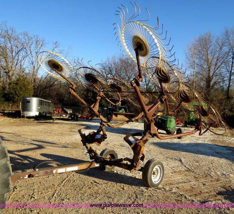 image for item B4833 M&W ER10 wheel rake