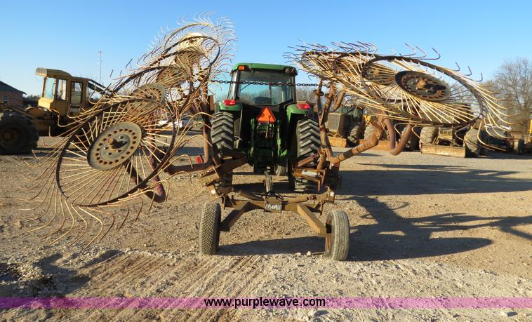 image for item B4833 M&W ER10 wheel rake