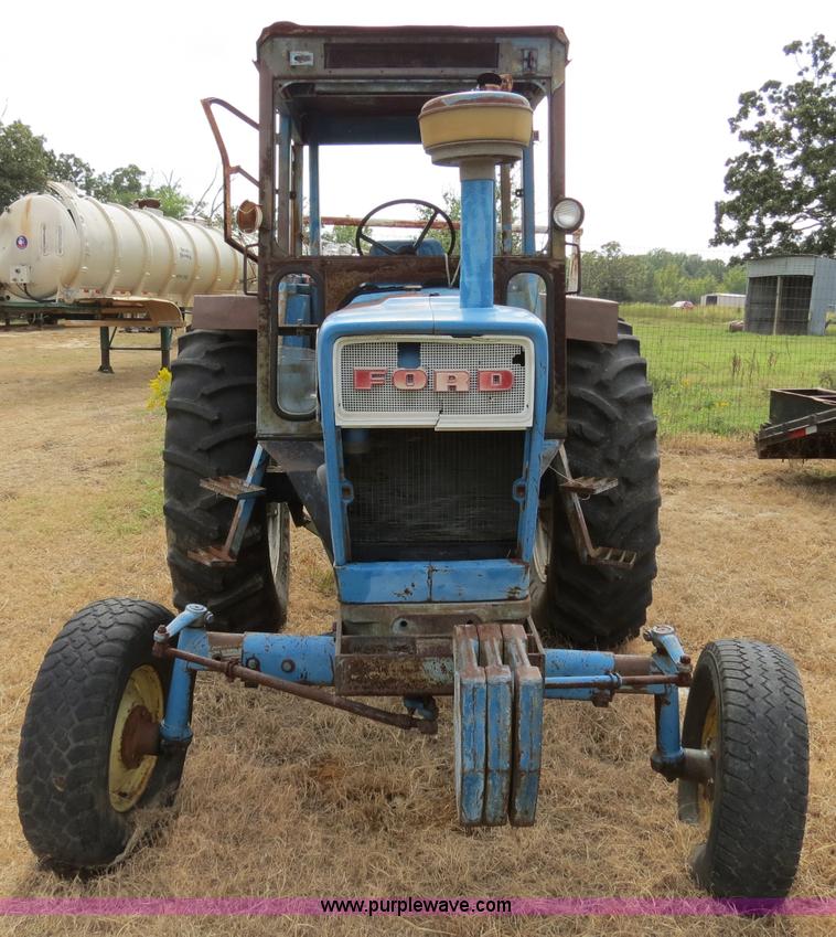 image for item B4834 1972 Ford 7000 tractor