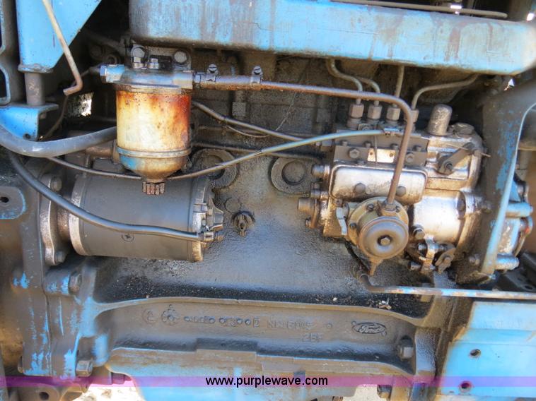 image for item B4834 1972 Ford 7000 tractor