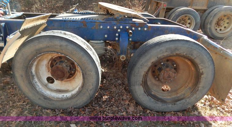 image for item B4836 1983 Peterbilt 359 semi truck