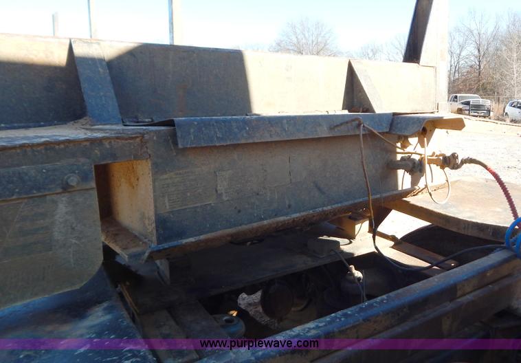 image for item B4837 2001 Pitts LT-40-8-L log trailer