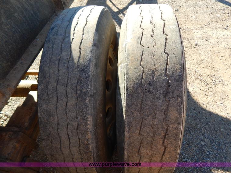 image for item B4837 2001 Pitts LT-40-8-L log trailer