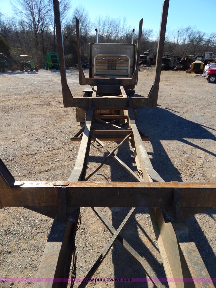 image for item B4837 2001 Pitts LT-40-8-L log trailer