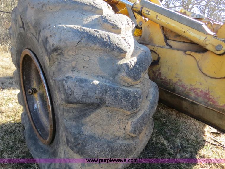 image for item B4840 1997 John Deere 748G skidder