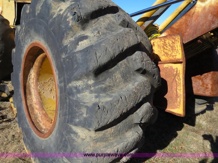 image for item B4840 1997 John Deere 748G skidder