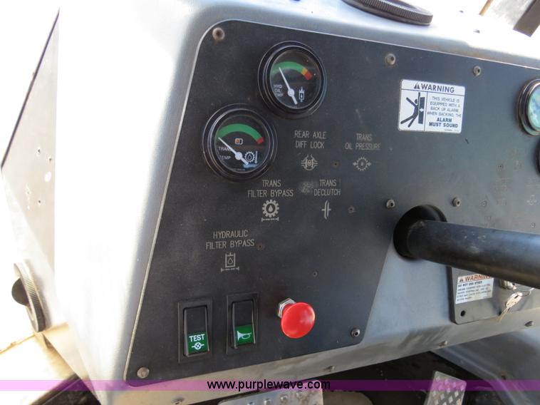 image for item B4843 2003 Prentice 490 skidder