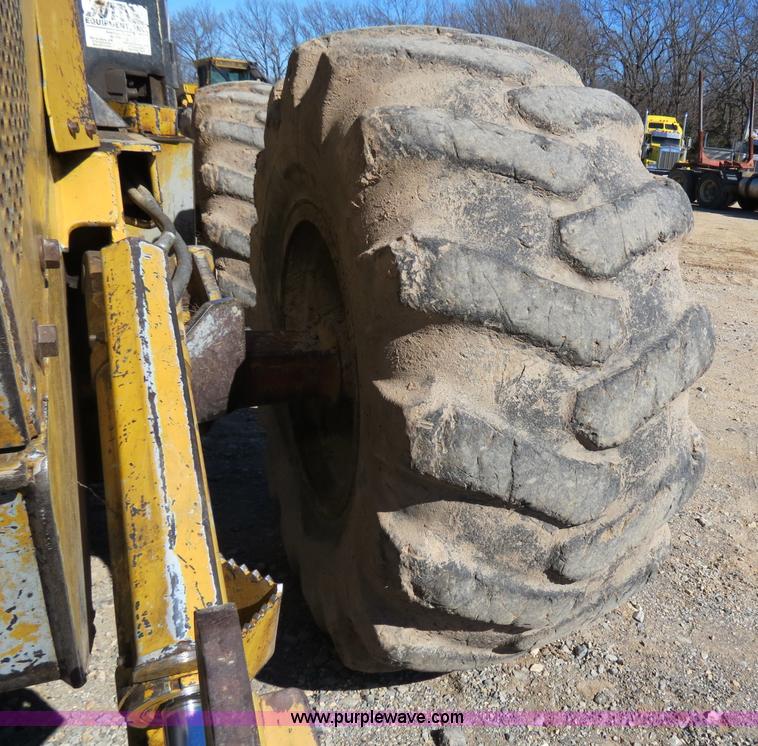 image for item B4843 2003 Prentice 490 skidder