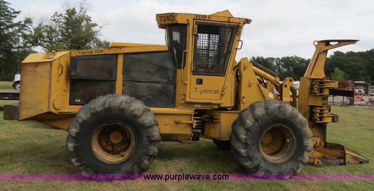 image for item B4844 2004 Tigercat 724D feller buncher