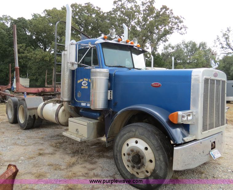 image for item B4850 1988 Peterbilt 379 semi truck