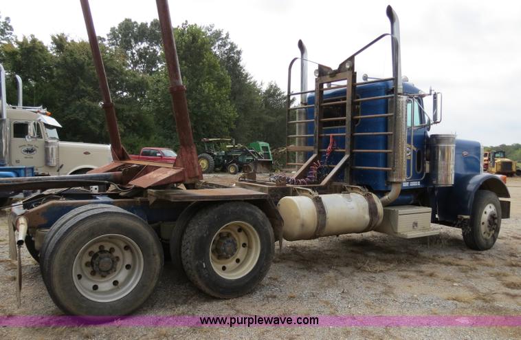 image for item B4850 1988 Peterbilt 379 semi truck