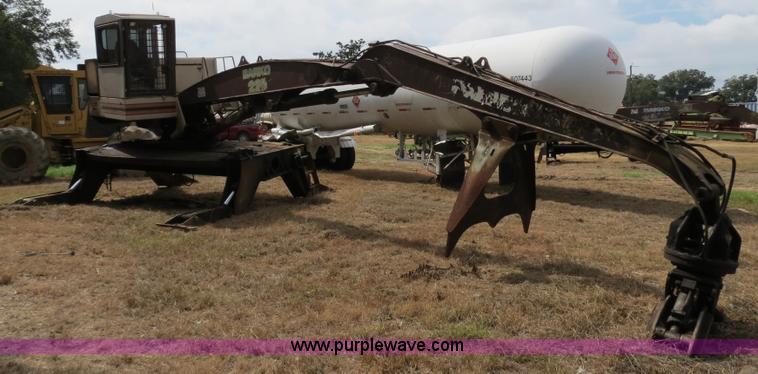 image for item B4856 1999 Barko 225 knuckleboom loader