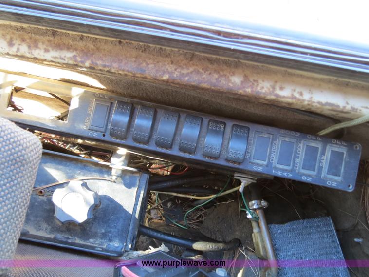 image for item B4856 1999 Barko 225 knuckleboom loader