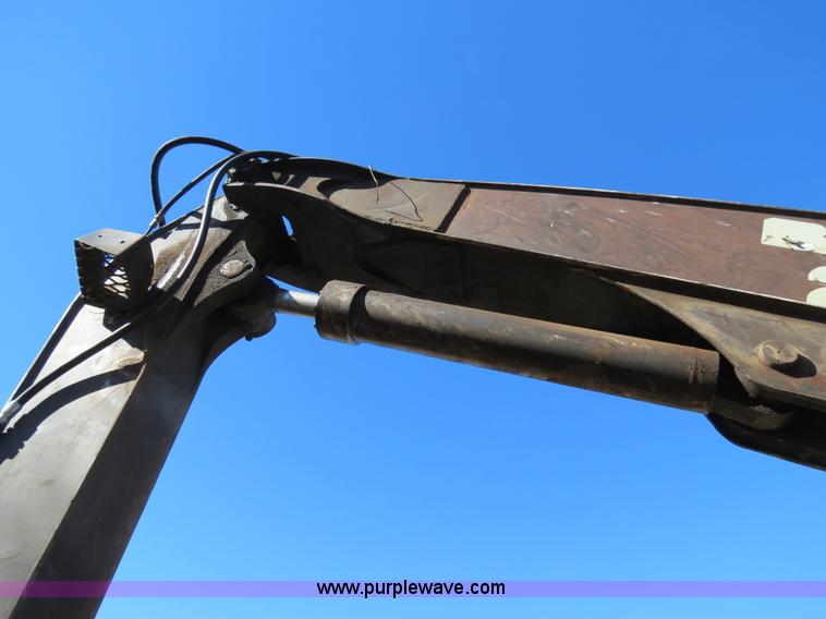 image for item B4856 1999 Barko 225 knuckleboom loader