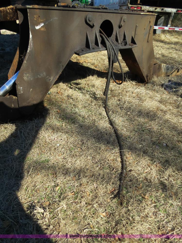 image for item B4856 1999 Barko 225 knuckleboom loader