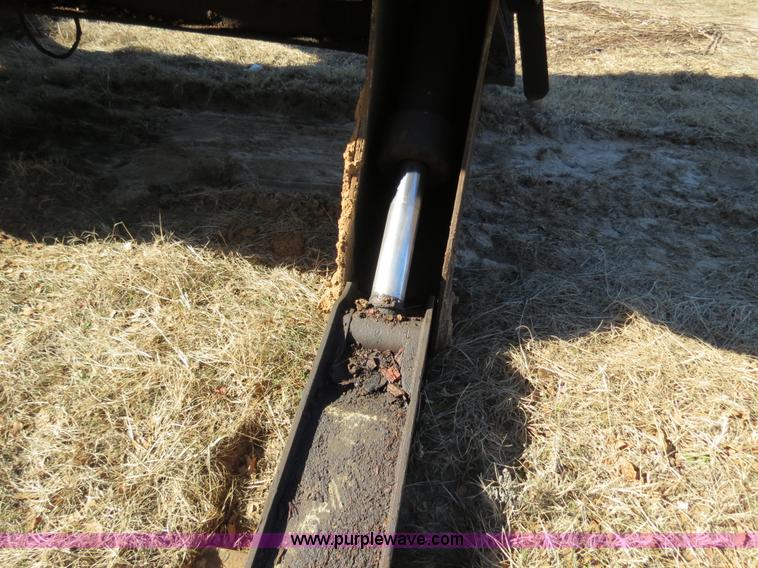 image for item B4856 1999 Barko 225 knuckleboom loader