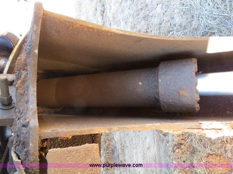 image for item B4856 1999 Barko 225 knuckleboom loader