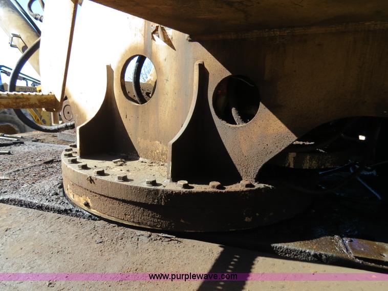 image for item B4856 1999 Barko 225 knuckleboom loader