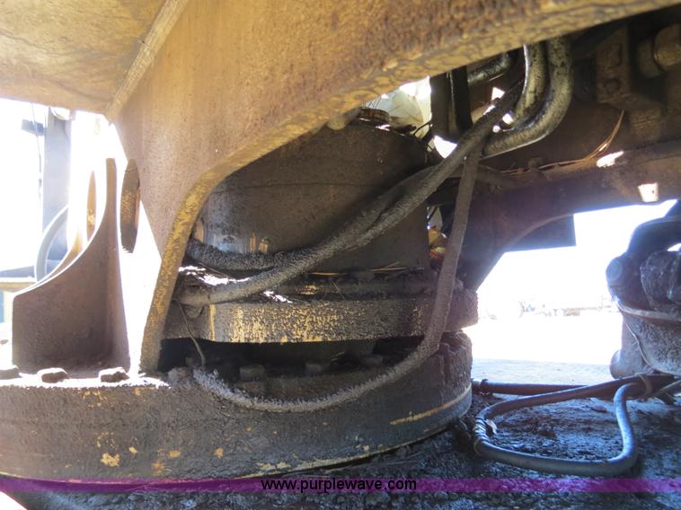 image for item B4856 1999 Barko 225 knuckleboom loader