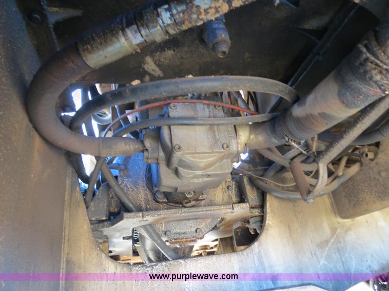 image for item B4856 1999 Barko 225 knuckleboom loader