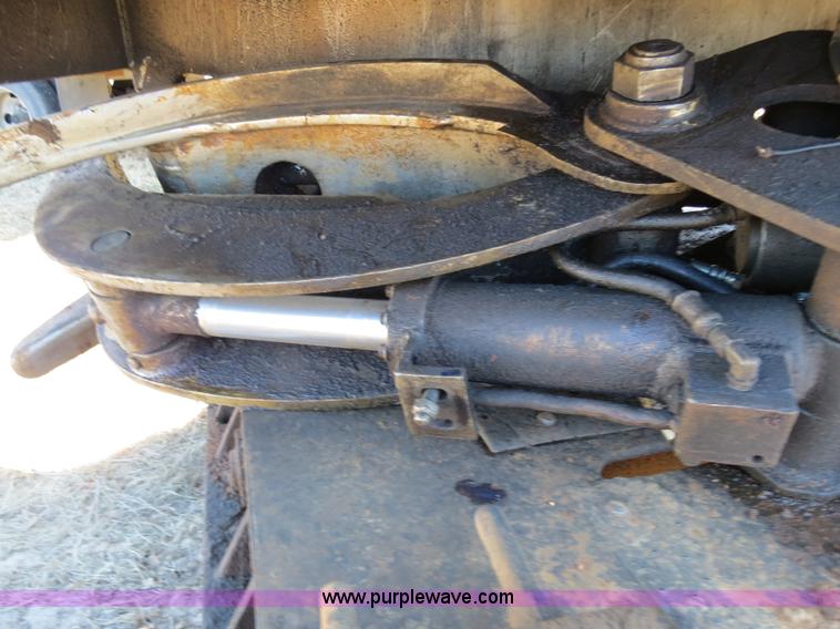 image for item B4856 1999 Barko 225 knuckleboom loader