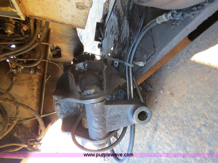 image for item B4856 1999 Barko 225 knuckleboom loader