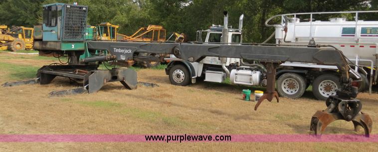 image for item B4859 2002 Timberjack 430B knuckleboom loader