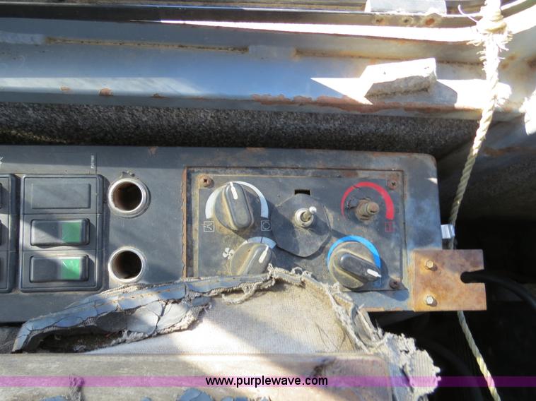 image for item B4859 2002 Timberjack 430B knuckleboom loader