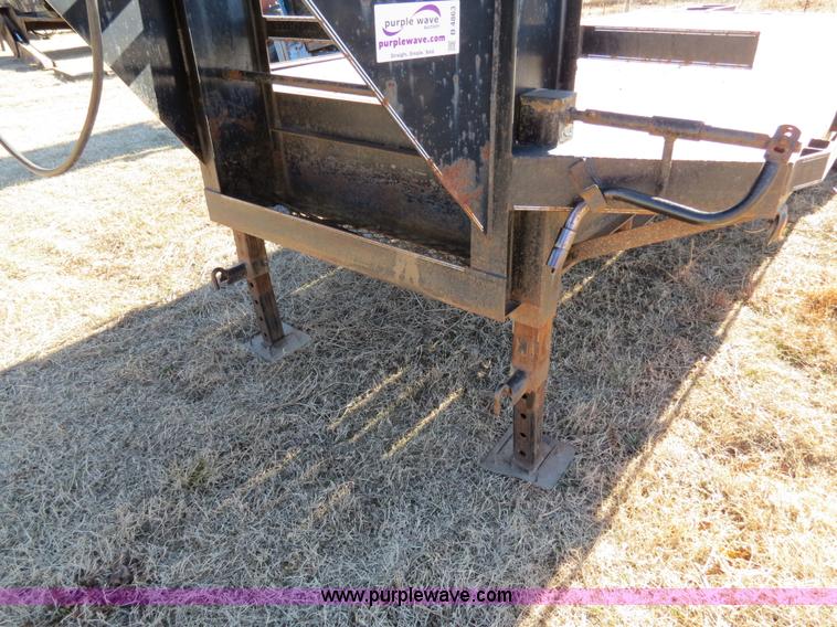 image for item B4863 2003 Performance 24' gooseneck flatbed trailer