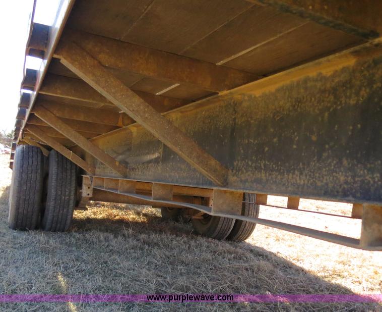 image for item B4863 2003 Performance 24' gooseneck flatbed trailer