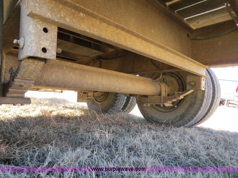 image for item B4863 2003 Performance 24' gooseneck flatbed trailer