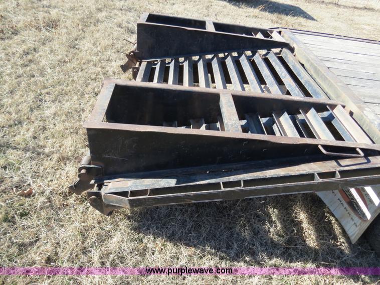 image for item B4863 2003 Performance 24' gooseneck flatbed trailer